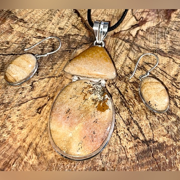Large Picture Jasper Pendant & Earrings Set - Picture 7 of 9